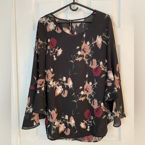 Cleo blouse size M